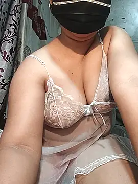 HotAishaa's Webcam Show