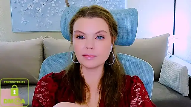 Glossiern Live XXX chat