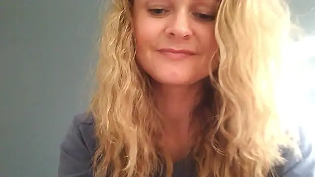 Ginger-bb – Naživo XXX chat