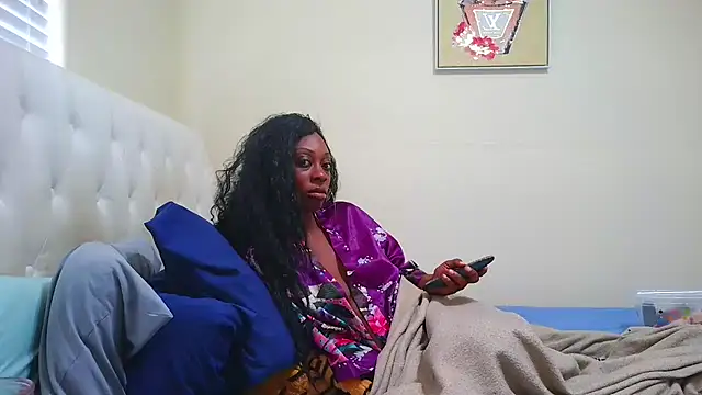 Prettylondond Chat XXX in diretta