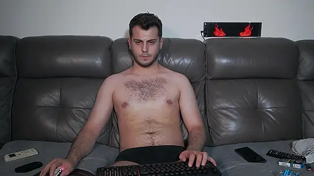 CrazyDom1 XXX чат на живо