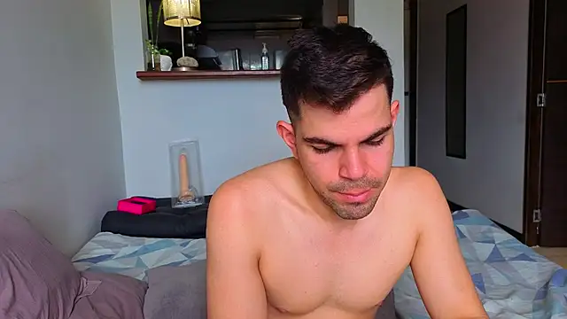 Matiashorney Adlı Modelin Canlı XXX Sohbeti