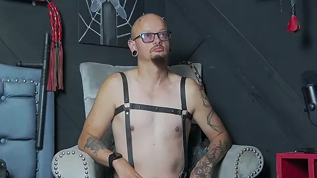 Show modela zain_kreigger na web-kameri