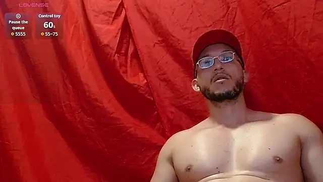 MarcusMilarc's Live XXX Chat