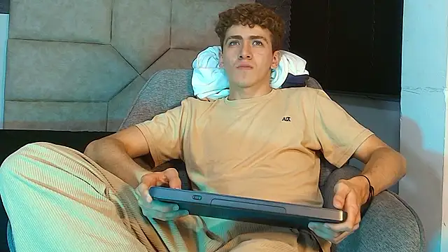 Czat XXX na żywo – Tyler_Mcrey