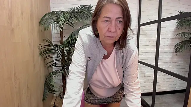 LindaPassionate's Live XXX Chat