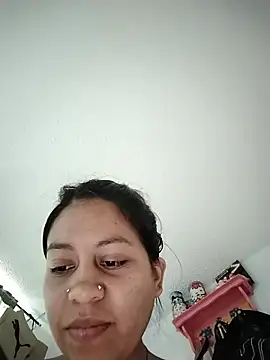 Tiphanydirty3 Adlı Modelin Canlı XXX Sohbeti