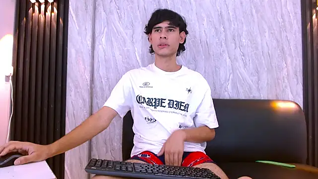 Chat XXX en directo de Kevin_Brooks1
