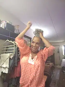 CeceilaMoon Webcamshow