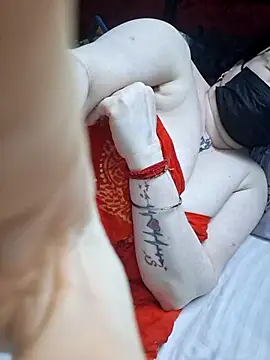 Indian_Coupl3 即時 XXX 聊天