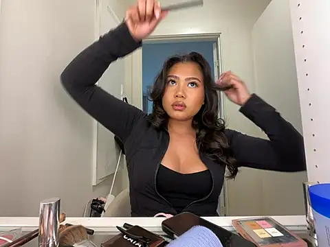 TitiTinyThai Webcam Show