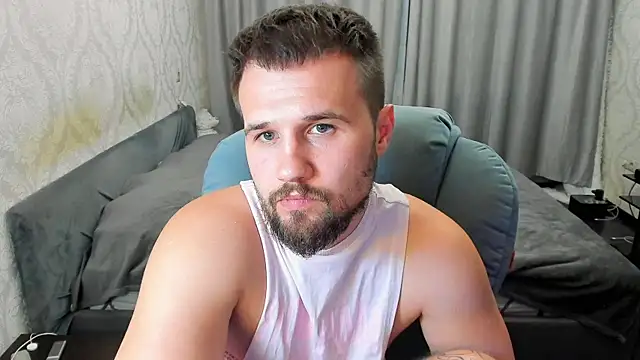 Vladik_b Live XXX Chat