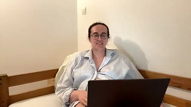 SofiaTease Adlı Modelin Canlı XXX Sohbeti