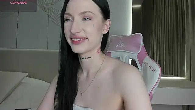 Chat +18 de JenniferQueen11 ao vivo