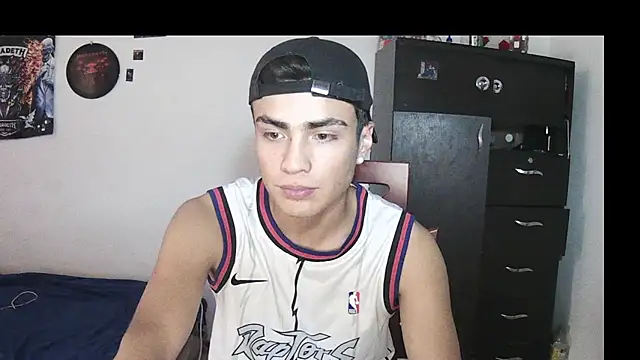 Chat +18 de Fenix_hardcock ao vivo