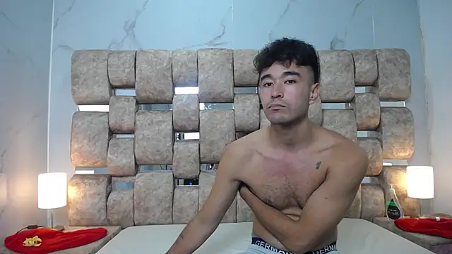 KathyAiden 라이브 XXX 채팅