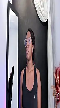 Chat +18 de connywellss ao vivo