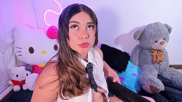 CassieBigass_ Adlı Modelin Canlı XXX Sohbeti