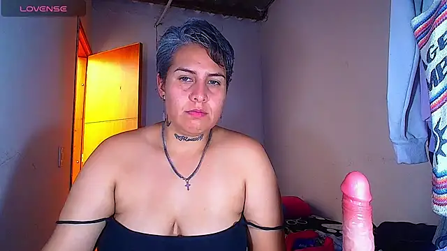 XXX chat uživo modela Yessi_rousse