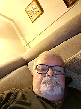 petvarad Chat XXX in diretta