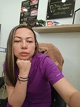 _Dentist-Madisson_04 Chat XXX in diretta