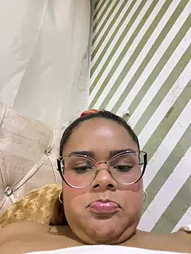Evabigass লাইভ XXX চ্যাট