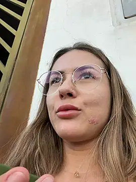 XXX chat uživo modela lemyny