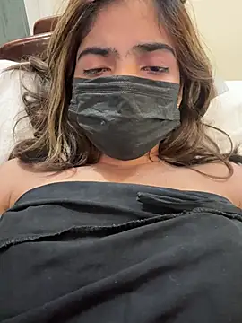 Miss_Pretty011 Show in webcam