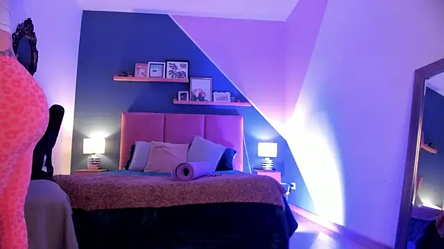 Luna_tagliaferri Adlı Modelin Canlı XXX Sohbeti