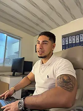 دردشة Dimitri_Colleman الجنسية المباشرة