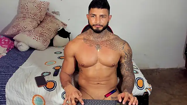 JackMclain's Live XXX Chat