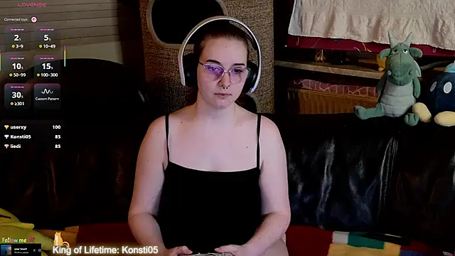 GamerGirl_Eve: онлайн-секс-чат