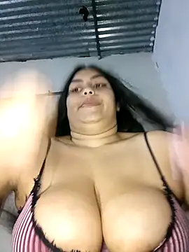xandra252 Adlı Modelin Canlı XXX Sohbeti