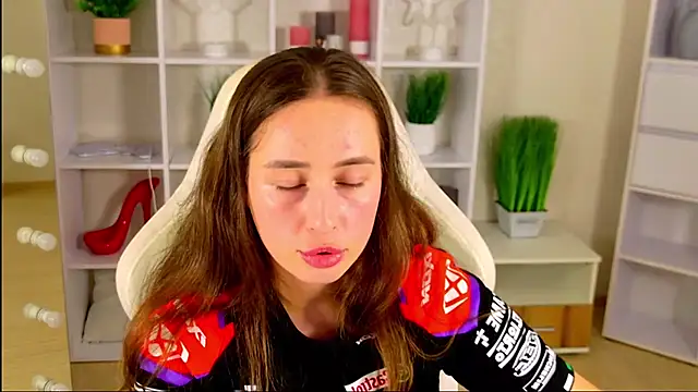 NadinnL's Live XXX Chat