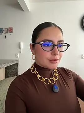 Chat XXX en directo de sukhakunis1
