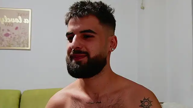 HairyRobxxx Adlı Modelin Canlı XXX Sohbeti