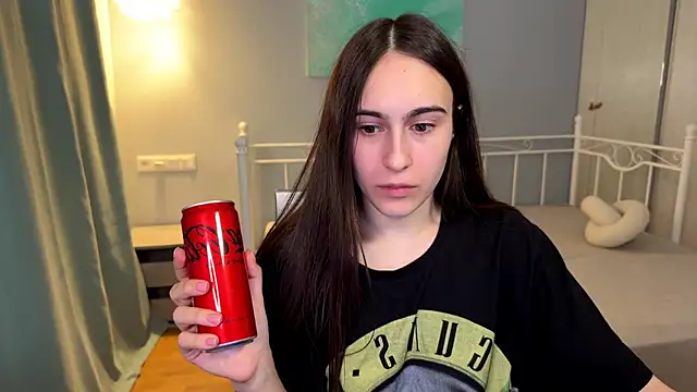 צ'אט XXX בשידור חי של AliceKolltt