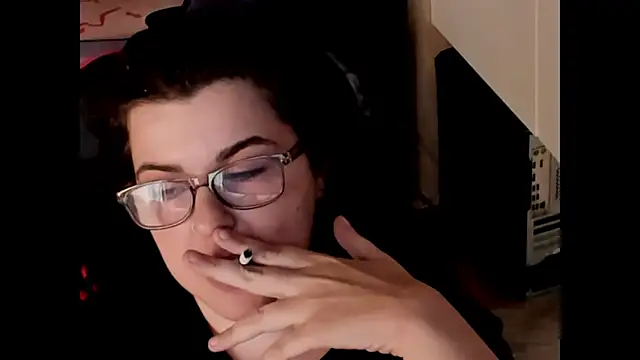 Meloh_Molly Adlı Modelin Canlı XXX Sohbeti