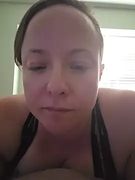julimonroe's Live XXX Chat