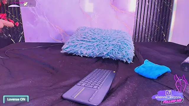 Hanna_Evaanss' Live XXX Chat