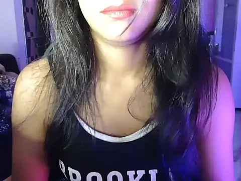 Živý XXX chat HotMahi99