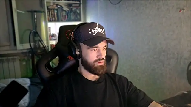 XXX chat uživo modela _Serious_Man