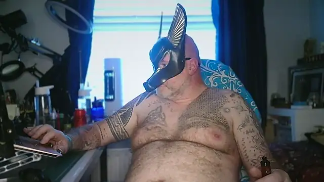 Tattooed_Dilf_01のライブXXXチャット