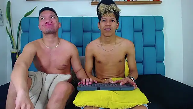 Stephen_Angel élő XXX-chatje