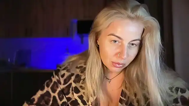 Lisorine Live XXX-Chat
