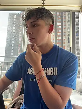 OLIVER_KのライブXXXチャット