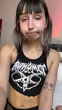 צ'אט XXX בשידור חי של bigbabykiki