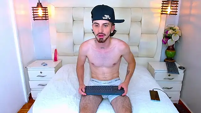 Lucas_Knightn Live XXX chat