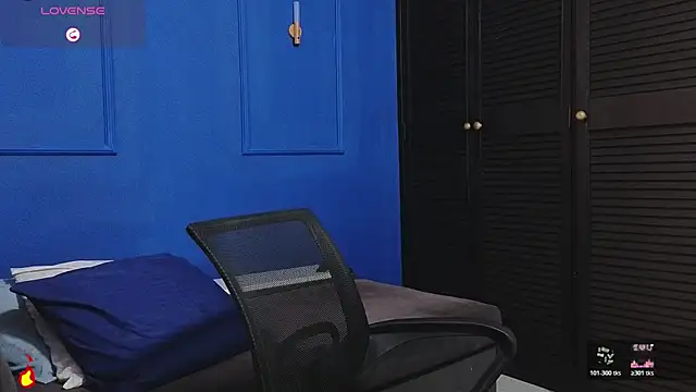 Kiing_001 élő XXX-chatje