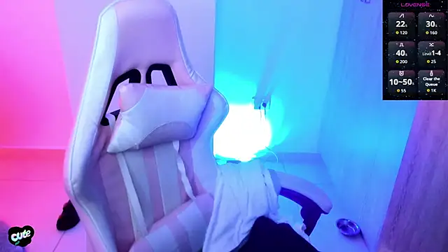 Saskyaa's Live XXX Chat